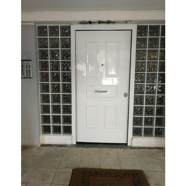 Πόρτα Ασφαλείας με γυαλότουβλα